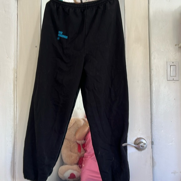 Black sweats with elastic waist - Picture 1 of 5